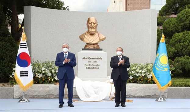 Monument to Kazakh Poet Abai Kunanbayev Opens in Seoul